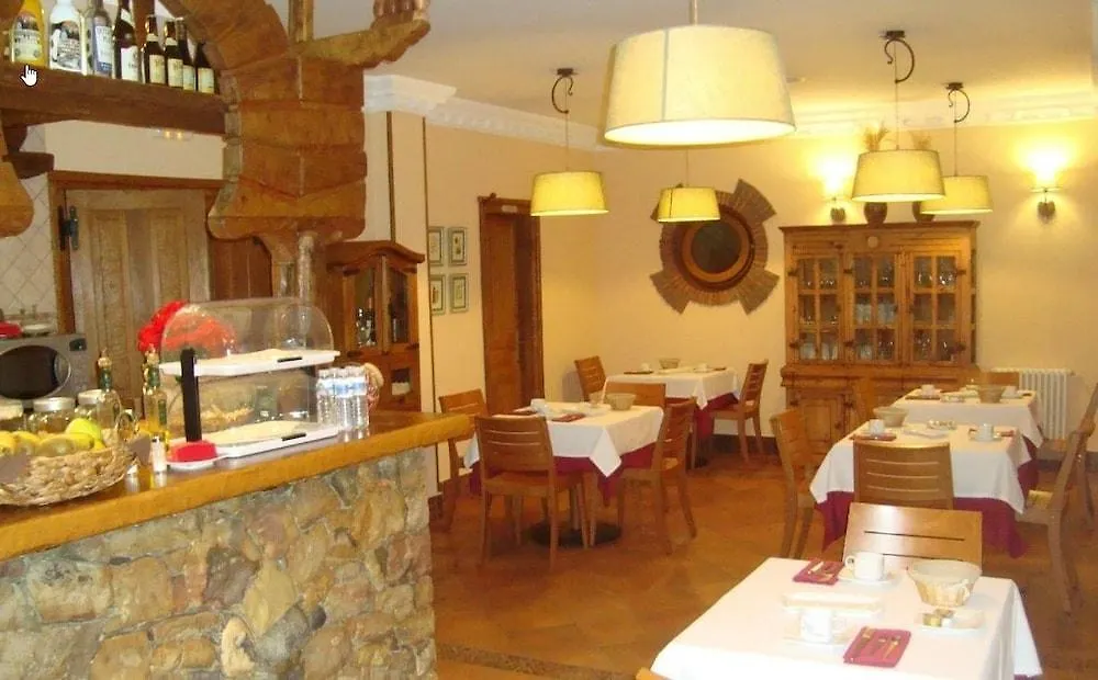 Hotel Rural La Llosa De Samano-1