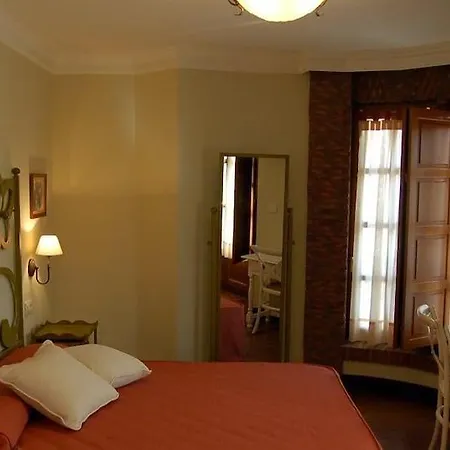 Hotel Rural La Llosa De Samano-3